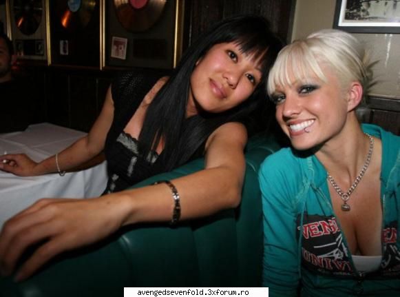 Gena Paulhus - gena & a fan.....super piercingu'.... :) - Zacky Veangeance