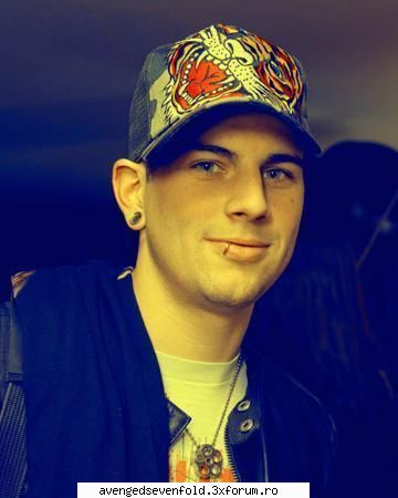 m.shadows picts ador poza asta