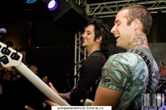 Synyster Gates picts - syn&johny.....cn zambeste mai frumos? =) - Synyster Gates