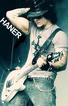 Synyster Gates picts - plagued_love - Synyster Gates