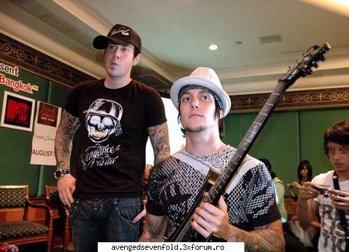 Synyster Gates picts - syn & zacky again - Synyster Gates