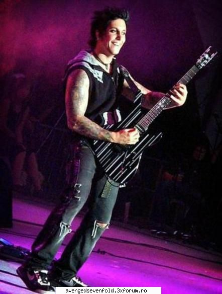 Synyster Gates picts - luv his smile... =) - Synyster Gates