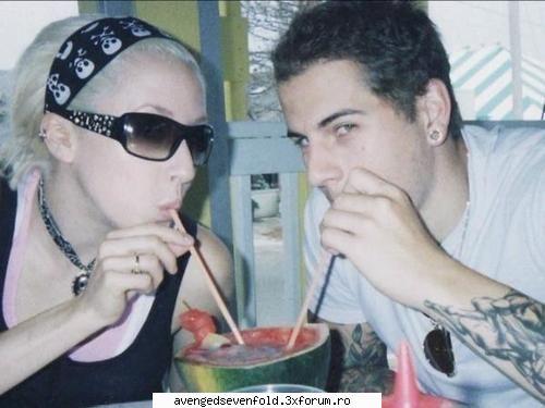 Valary DiBenedetto - yo cred k le sta bn impreuna...fac un cuplu bun - M.Shadows