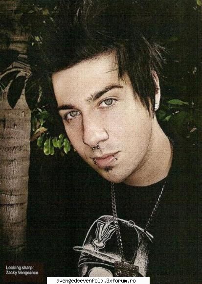Zacky Vengeance picts - new pic...omg ce ochi - Zacky Veangeance