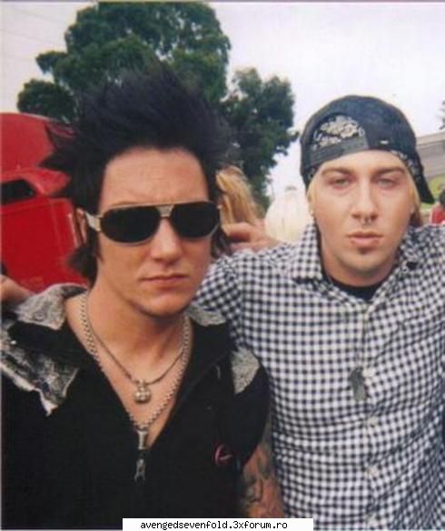 Zacky Vengeance picts - mda...e clar ca zacky e blond poza este recenta - Zacky Veangeance