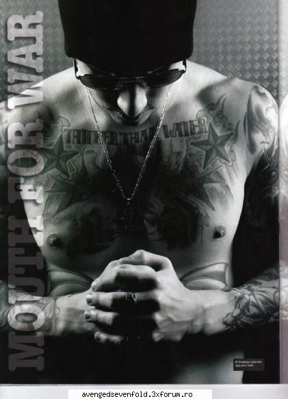 about the lead singer - sadik dak nuti convine ji nuti place a7x cautati - M.Shadows