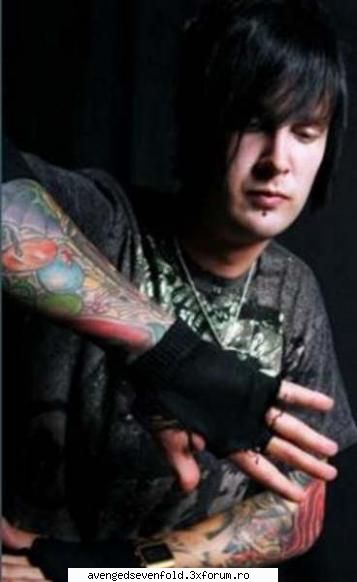 poze cu A7X - asta cu Rev...mama ce-i de mumos!!! - Despre A7X