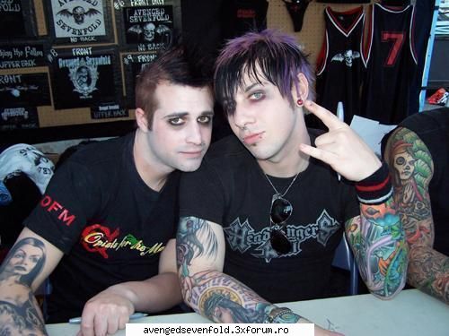 poze cu A7X - printre preferatele mele :) they're so sweet - Despre A7X
