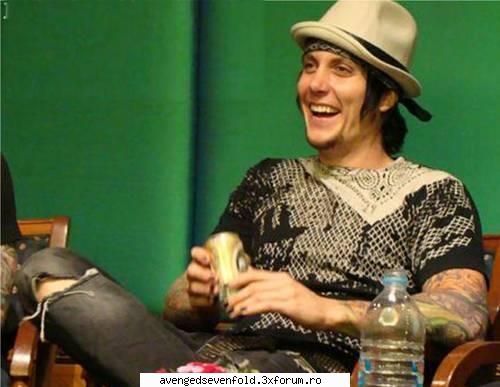 poze funny cu A7X - imi place mult poza asta - Despre A7X