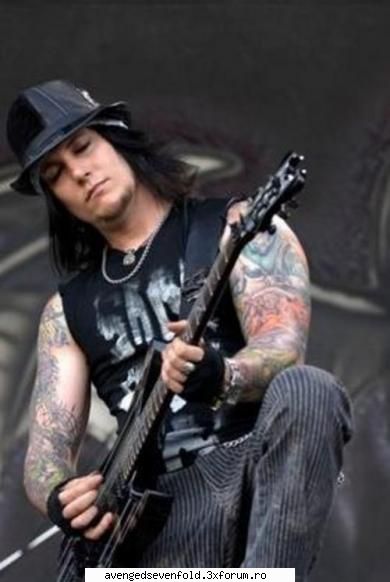 poze funny cu A7X - black*heart - Despre A7X
