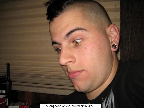 poze funny cu A7X - black*heart - Despre A7X