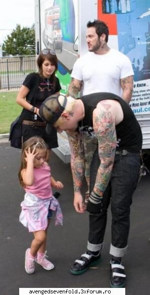 poze funny cu A7X - mi se pare super funny poza asta - Despre A7X