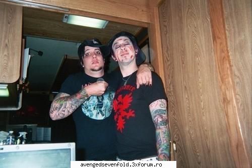 poze funny cu A7X - sweet vengeance6661 - Despre A7X