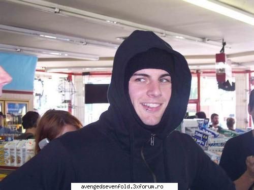 poze funny cu A7X - cred k ii era f frig :D - Despre A7X
