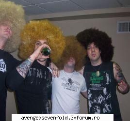 poze funny cu A7X - black*heart - Despre A7X